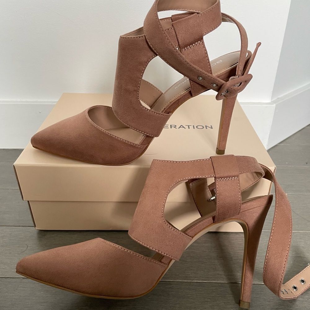 BCBG heels microsuede - Heather Dream size 8.5 - worn once